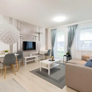  Apartamento Downtown Residences Leo - Ac, Elevator, Terrace Hungría